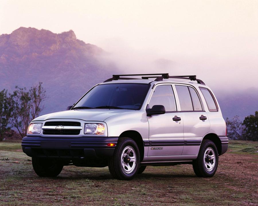  Chevrolet Tracker 2000 года  (фото 25 из 29)